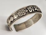 Mantra wrist cuff Silver