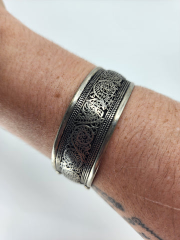 Danae wrist cuff