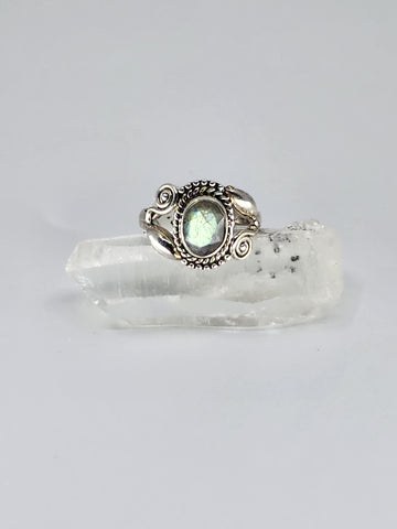 Labradorite ring