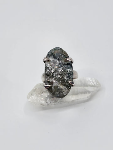 Labradorite ring