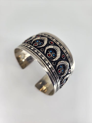 Jericho cuff