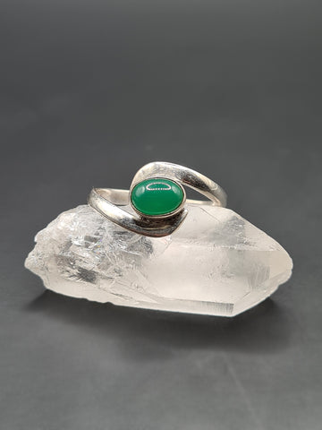 Green chalcedony ring