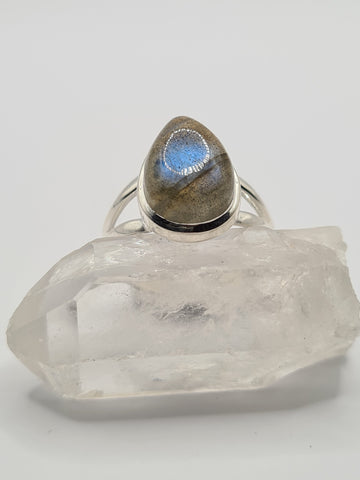 Labradorite ring